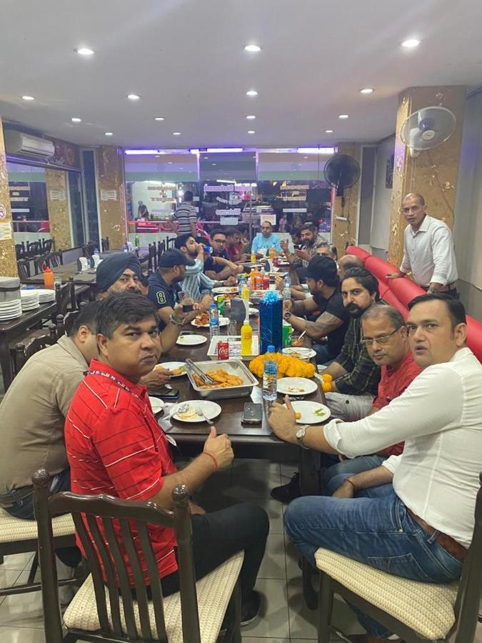 New Pind Balluchi Inn Pattaya Buitenkant foto
