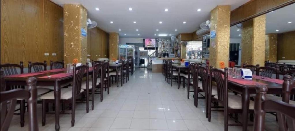 New Pind Balluchi Inn Pattaya Buitenkant foto
