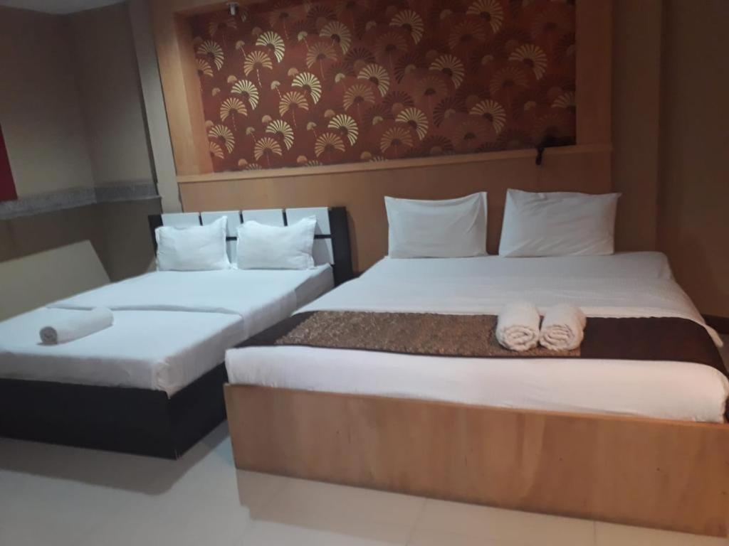 New Pind Balluchi Inn Pattaya Buitenkant foto