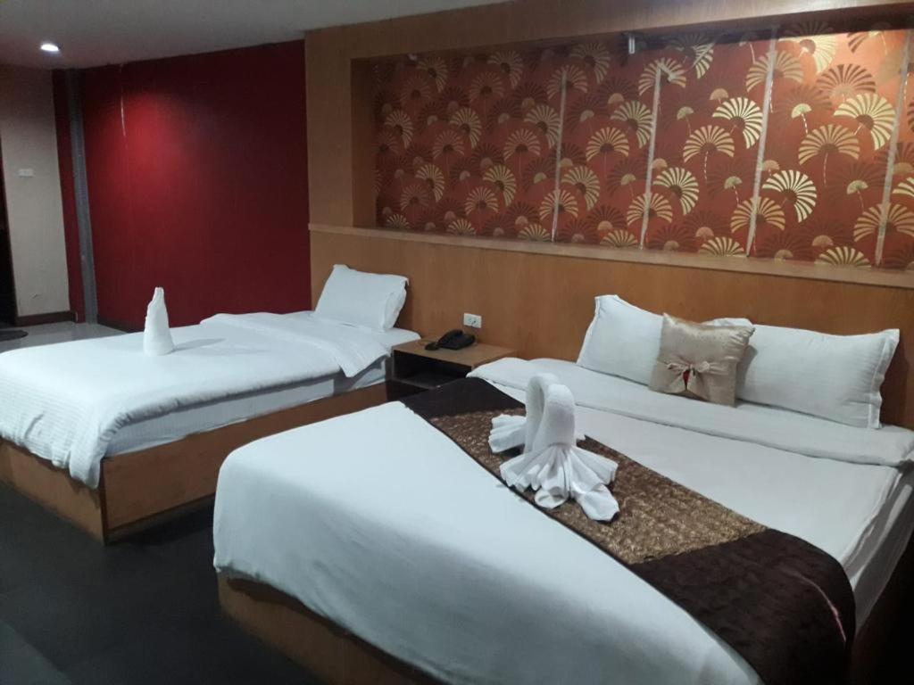 New Pind Balluchi Inn Pattaya Buitenkant foto