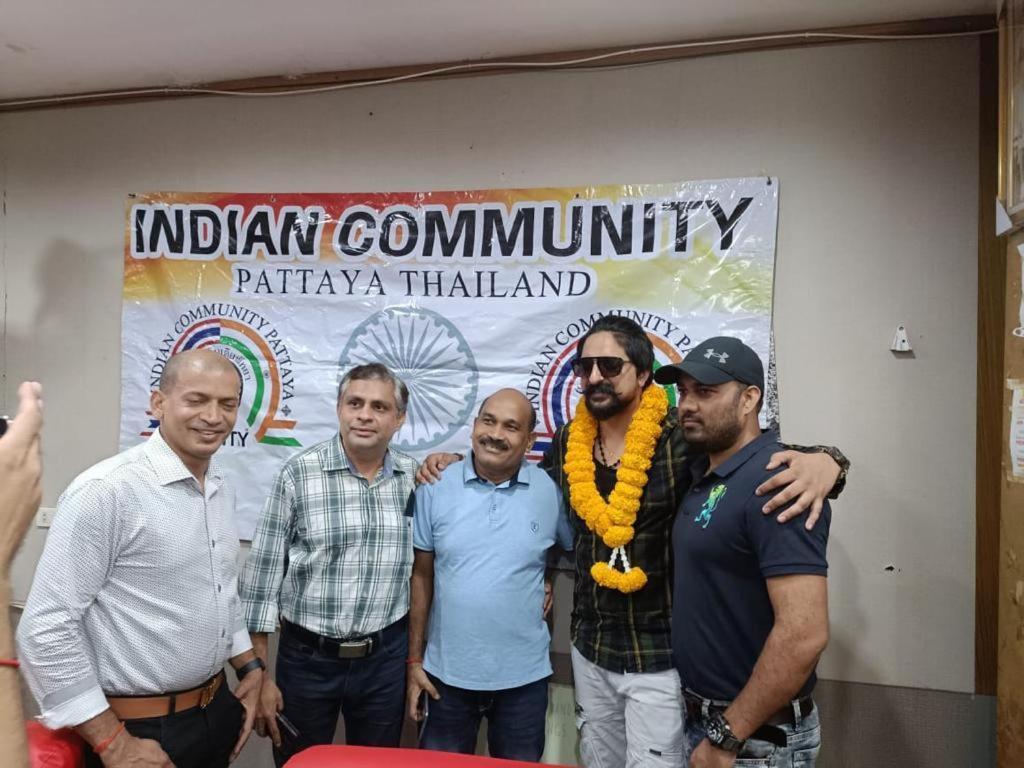 New Pind Balluchi Inn Pattaya Buitenkant foto