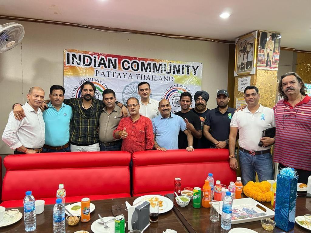 New Pind Balluchi Inn Pattaya Buitenkant foto