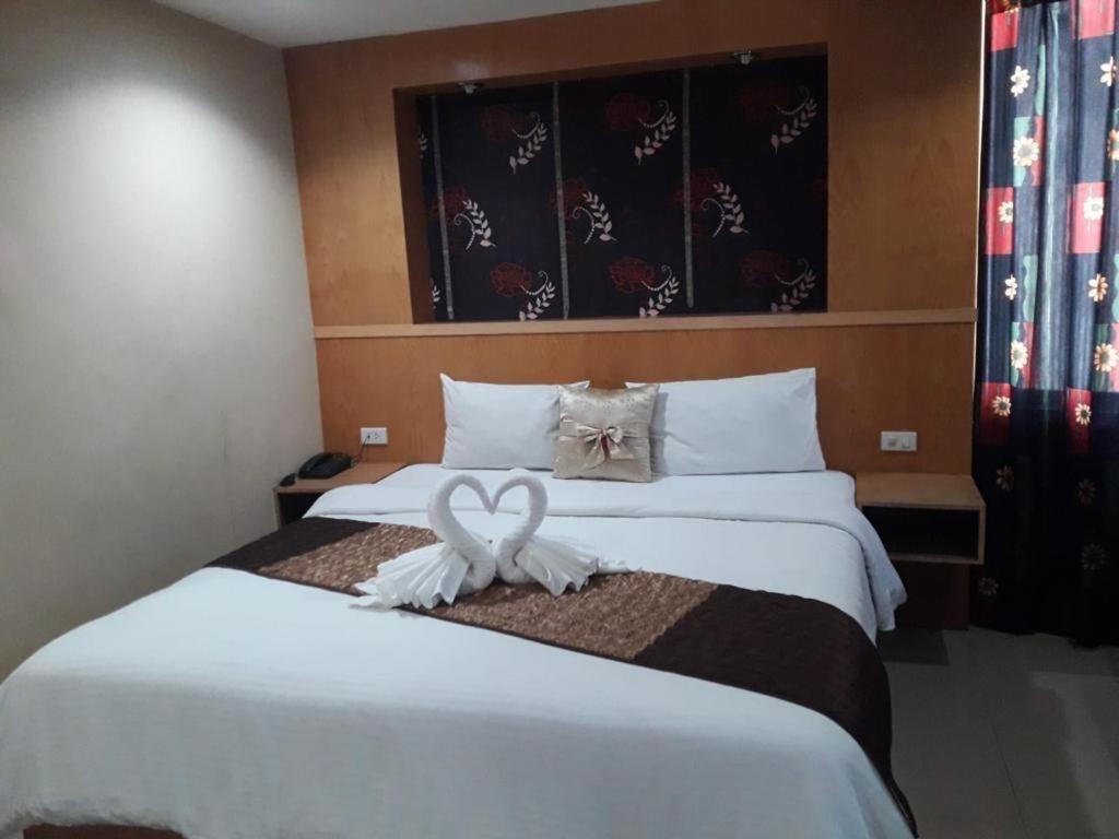 New Pind Balluchi Inn Pattaya Buitenkant foto