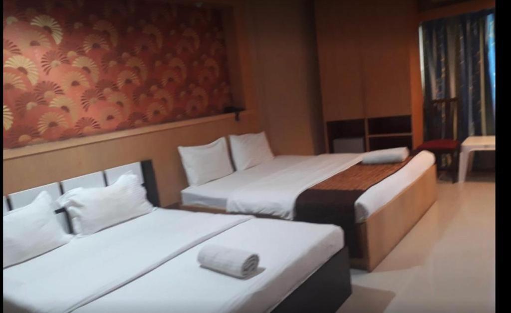 New Pind Balluchi Inn Pattaya Buitenkant foto